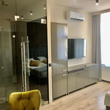 Silver Dawn Apartment
